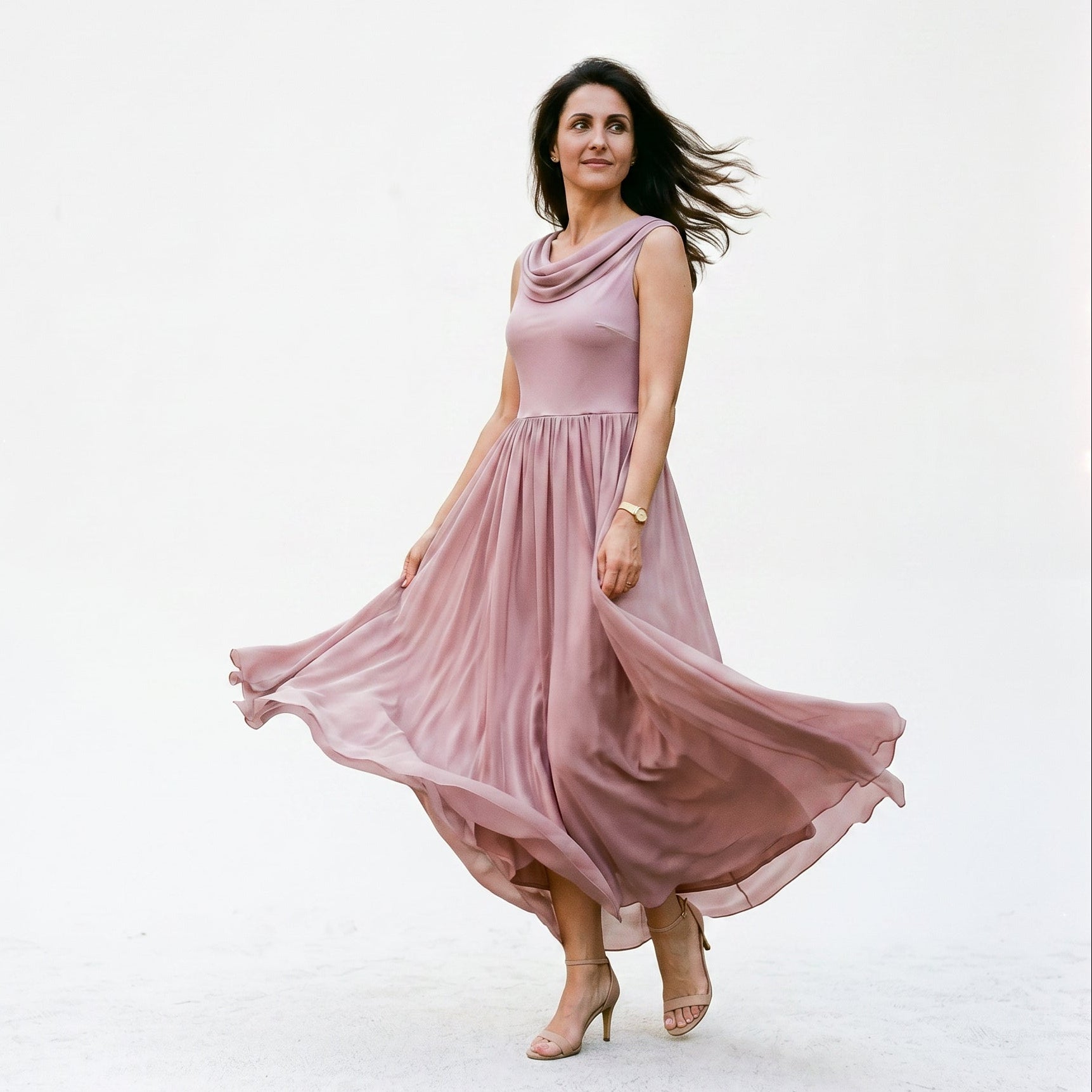Amelia - Elegancka Długa Letnia Sukienka Bez Rękawów 4